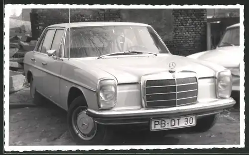 Fotografie Gruhle, Karl-Marx-Stadt, Ansicht Leipzig, Auto Mercedes Benz Limousine