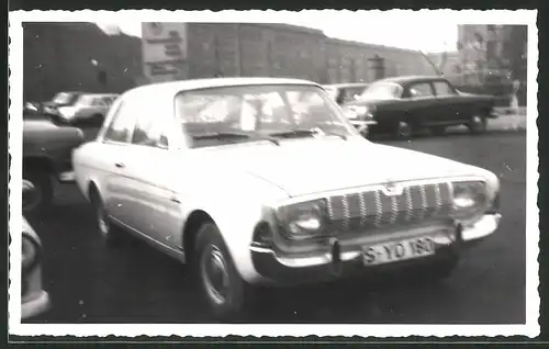 Fotografie Gruhle, Karl-Marx-Stadt, Ansicht Leipzig, Auto Ford Taunus