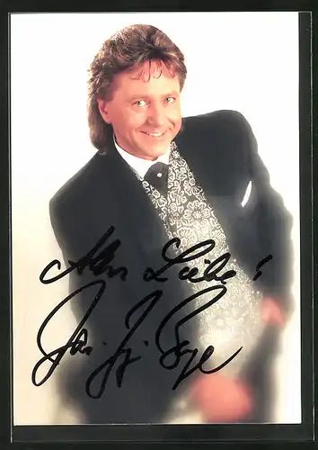 AK Musiker Hans-Jürgen Beyer mit freundlichem Lächeln und Autograph