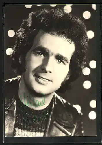 AK Musiker Michael Hansen mit freundlichem Lächeln, Autograph