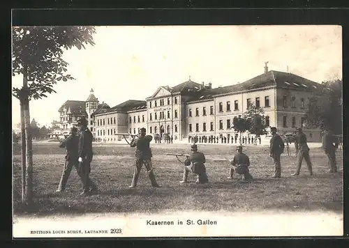 AK St. Gallen, Kasernen und Soldaten mit Gewehren