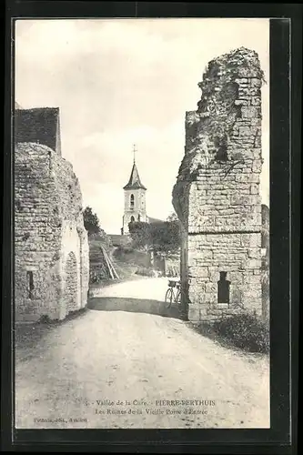 AK Pièrre-Perthuis, Les Ruines de la Vieille Porte d`Entrèe