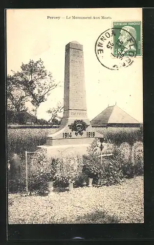 AK Percey, Le Monument Aux Morts