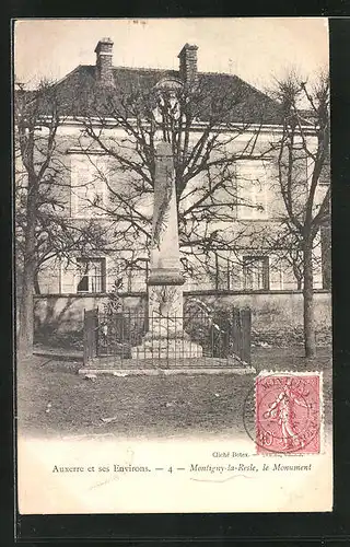 AK Montigny-la-Resle, Le Monument