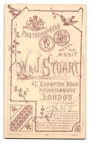 Fotografie W. & J. Stuart, London, 47 Brompton Road, Portrait elegant gekleideter junger Mann