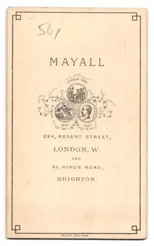 Fotografie Mayall, London, 224 Regent Street, Portrait schönes Fräulein mit Haarschleife