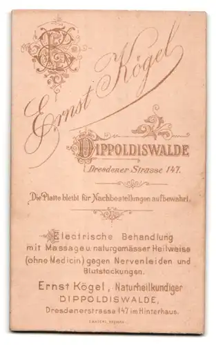 Fotografie Ernst Kögel, Dippoldiswalde, Dresdener Str.147, Portrait charmanter junger Mann im Anzug