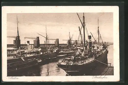 AK Stettin, Schiffe im Freihafen