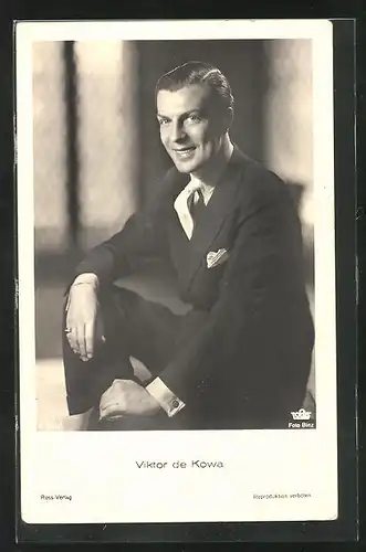 AK Schauspieler Viktor de Kowa charmant lächelnd