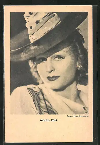 AK Schauspielerin Marika Rökk mit elegantem Hut