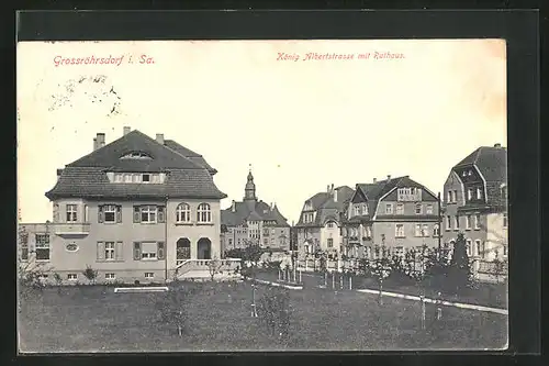 AK Grossröhrsdorf i. Sa., König-Albert-Strasse mit Rathaus