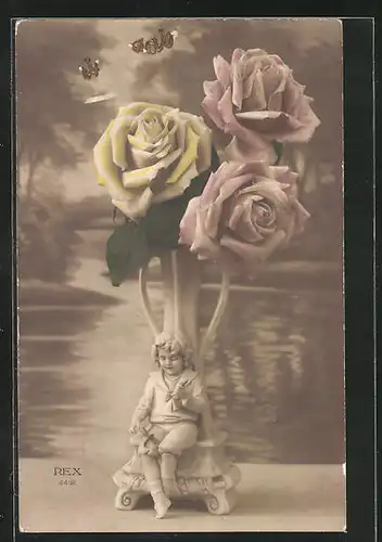 AK Porzellanvase mit Figur und Rosen