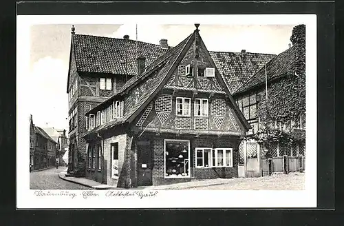 AK Lauenburg / Elbe, altes Haus mit Ladengeschäft