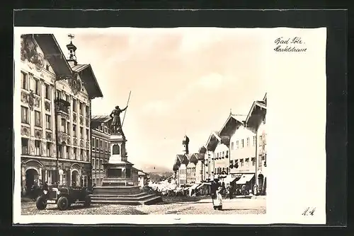 AK Bad Tölz, Marktstrasse mit Denkmal