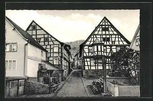 AK Neustadt im Odenwald, Altdeutsches Haus mit dem Wahrzeichen der früheren Gerichtsbarkeit