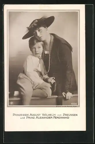AK Prinzessin August Wilhelm von Preussen, portraitiert mit Prinz Alexander Ferdinand