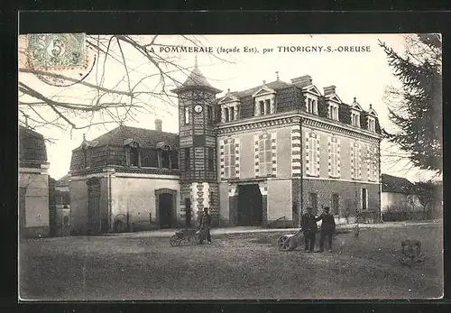 AK Thorigny-s.-Oreuse, La Pommeraie, Facade Est