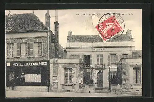 AK Pont-sur-Yonne, L`Hotel-de-Ville et la Poste
