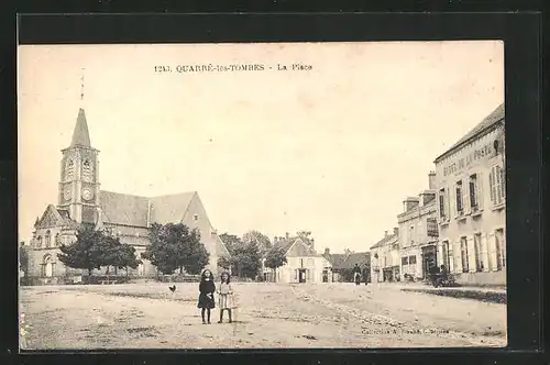 AK Quarre-les-Tombes, Kinder vor der Kirche auf dem Hauptplatz