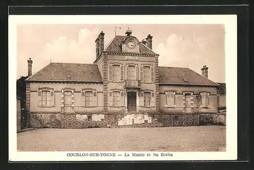AK Courlon-sur-Yonne, La Mairie et les Ecoles