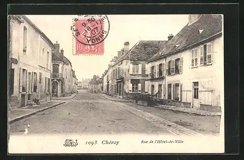 AK Cheroy, Rue de l`Hotel-de-Ville, auf der Strasse durch den Ort