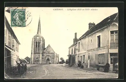 AK Cheroy, L`Eglise XIIe et XIIIe siecle, auf dem Platz vor der Kirche