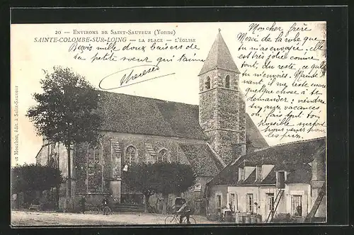 AK Sainte-Colombe-sur-Loing, La Place, L`Eglise