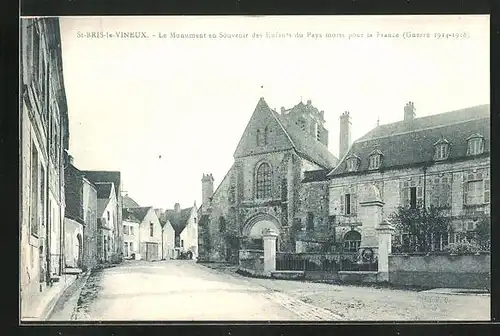 AK Saint-Bris-le-Vineux, Le Monument en Souvenir des Enfants du Pays morts pour la France