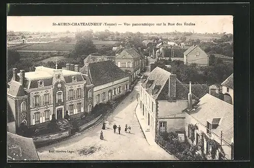 AK Saint-Aubin-Chateauneuf, Vue panoramique sur la Rue des Ecoles