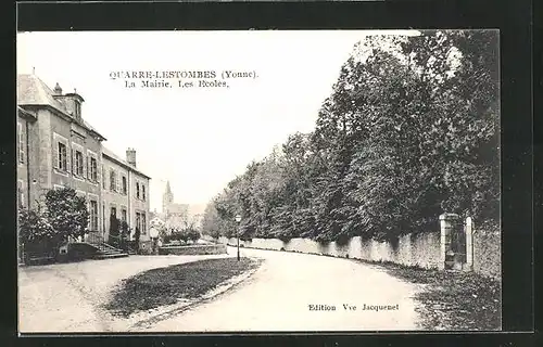 AK Quarre-les-Tombes, La Mairie, Les Ecoles, Partie an der Mauer