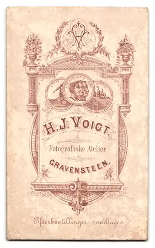 Fotografie H. J. Voigt, Gravensteen, Portrait eines elegant gekleideten Paares