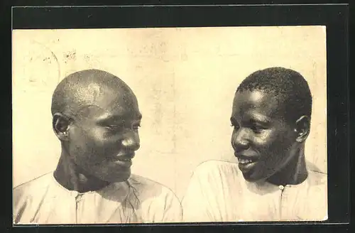 AK Zwei afrikanische Männer schauen sich an