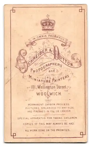 Fotografie Schreiber & Dutton, Woolwhich, 101 Wellington Street, Portrrait bürgerlicher Mann mit ruhigem Blick