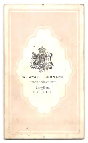 Fotografie W. W. Burnand, Poole, Portrait bürgerlicher Herr mit dunklem Vollbart