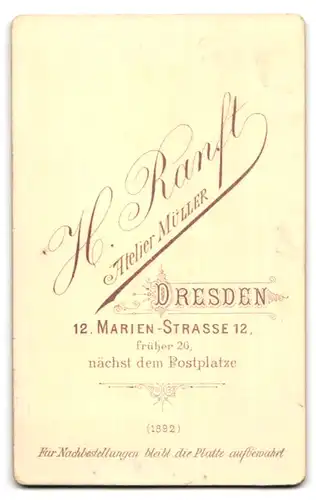 Fotografie H. Ranft, Dresden, Marien-Strasse 12, Portrait modisch gekleideter Herr mit Oberlippenbart
