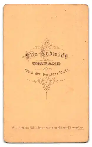 Fotografie Otto Schmidt, Tharand, Portrait eleganter Herr mit Zwicker und Bart