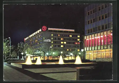 AK Berlin, Interhotel Unter den Linden bei Nacht