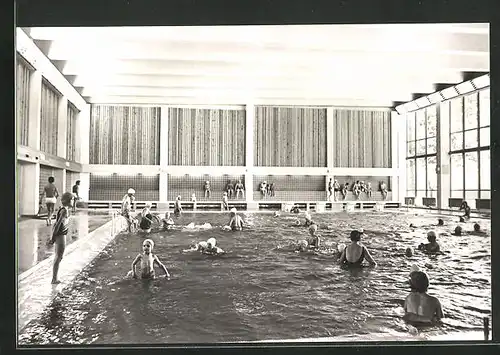 AK Kühlungsborn, FDGB-Meerwasserschwimmhalle, Innenansicht