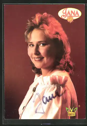 AK Musikerin Jana mit freundlichem Lächeln, Autograph