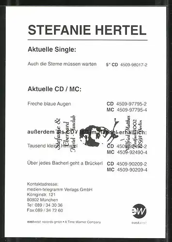 AK Musikerin Stefanie Hertel mit freundlichem Lächeln, Autograph