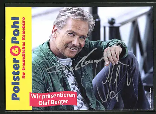 AK Musiker Olaf Berger mit freundlichem Lächeln, Autograph