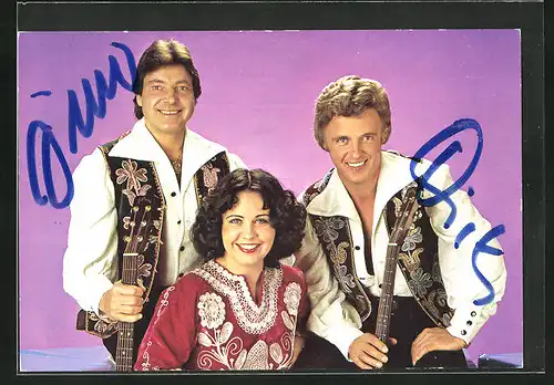 AK Musikergruppe Trio Diana mit freundlichem Lächeln, Autograph