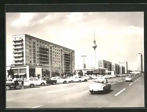 AK Berlin, Karl-Marx-Allee mit Fernsehturm