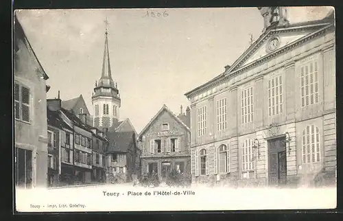 AK Toucy, Place de l`Hotel-de-Ville