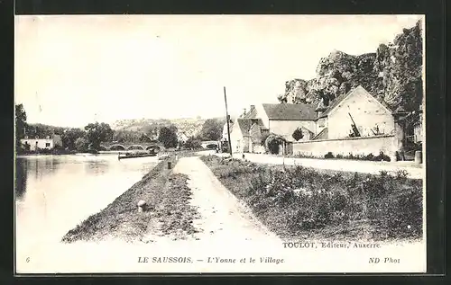 AK Le Saussois, L`Yonne et le Village