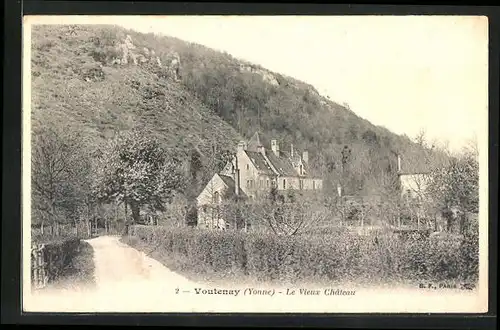 AK Voutenay, Le Vieux Château