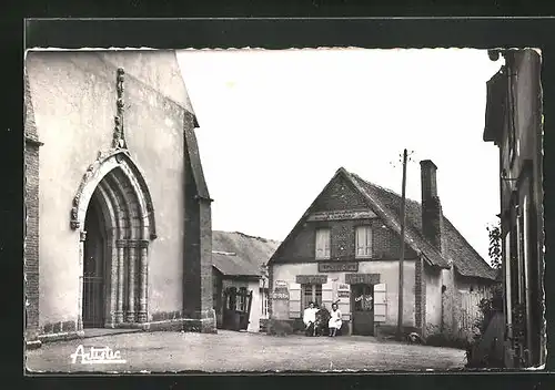 AK Saint-Martin-sur-Ouanne, Place de l`Eglise, Café de la Place