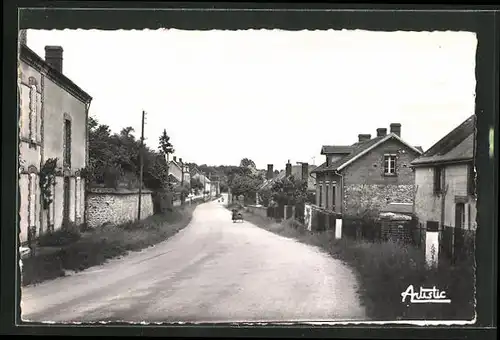 AK Saint-Martin-sur-Ouanne, Entrée du Village
