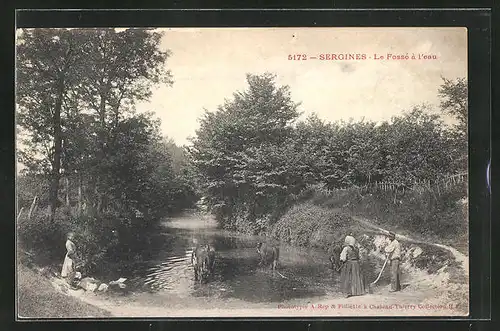 AK Sergines, Le Fossé à l`eau