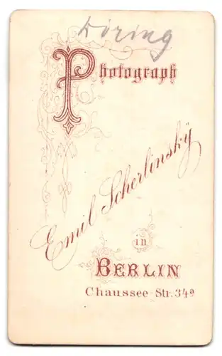 Fotografie Emil Scherlinsky, Berlin, Chausseestr. 34a, Portrait Schauspieler Theodor Döring mit Ordenspange